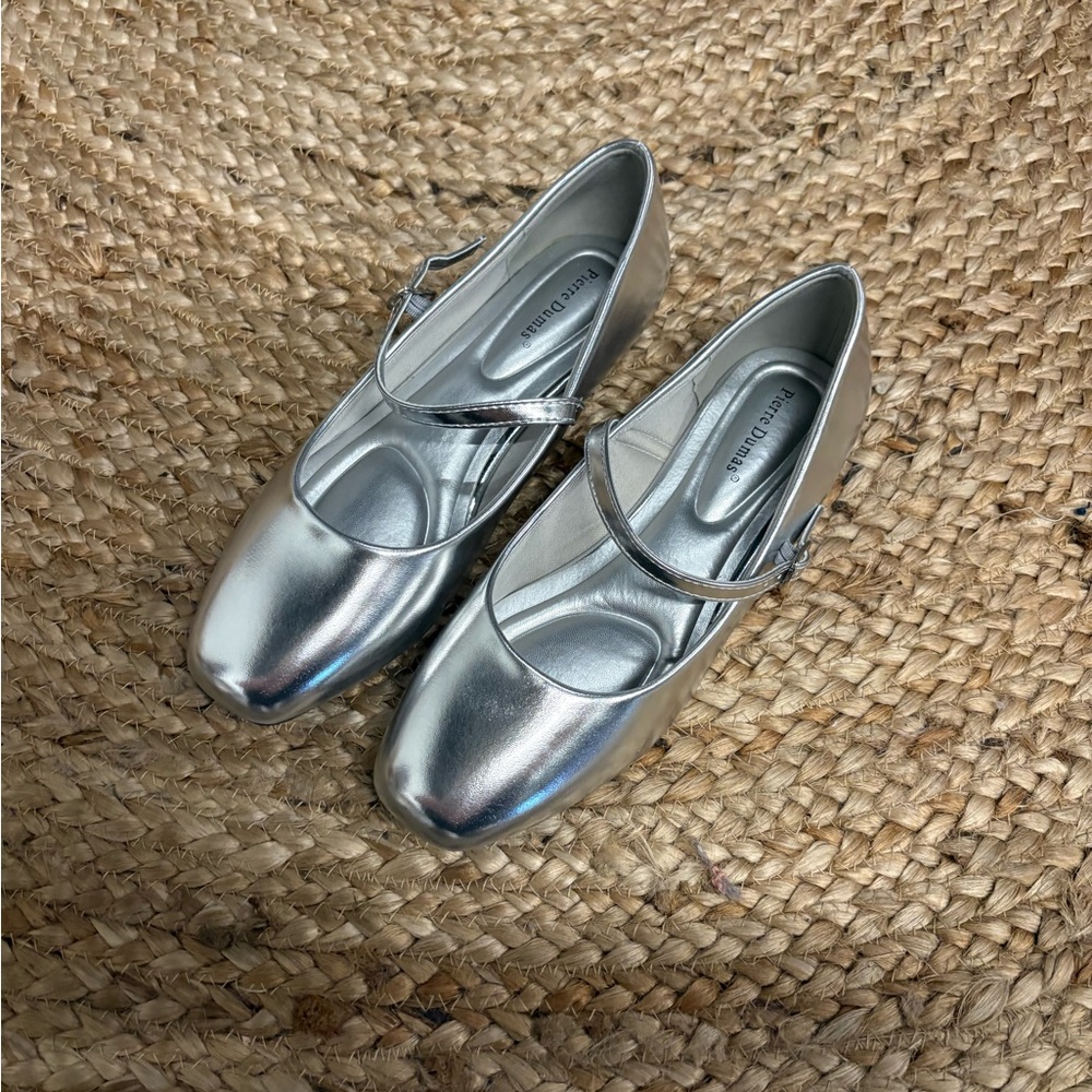 Pierre Dumas Silver Mary Jane Flats - Picture 7 of 7